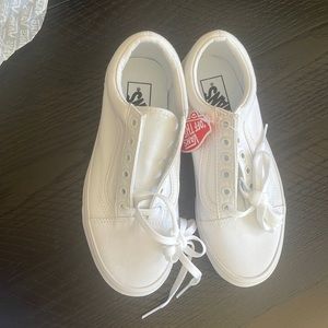 WHITE VANS